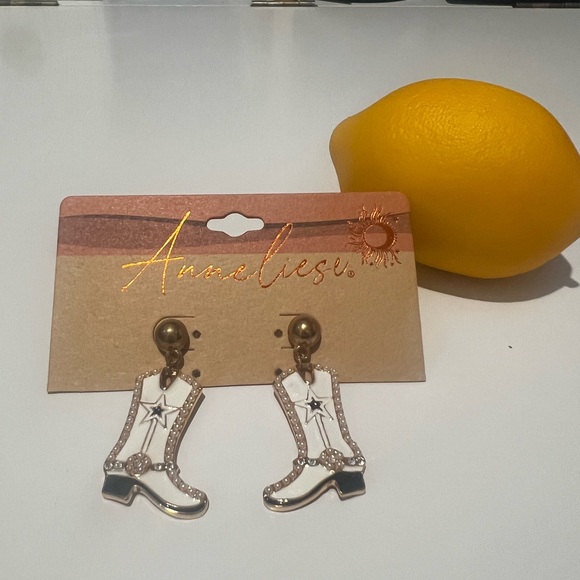 ๐ NWT Dallas Cowboys Boot Earrings - Picture 2 of 3